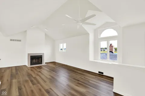 $250,000 | 7669 River Road, Unit 28, Indianapolis, IN 46240