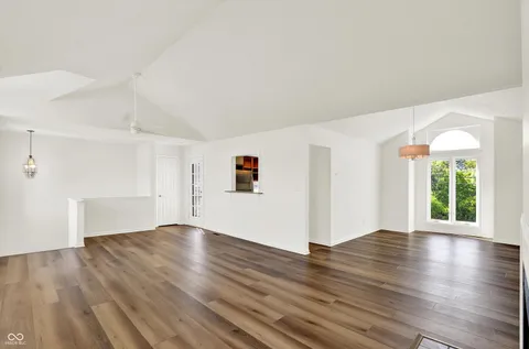 $250,000 | 7669 River Road, Unit 28, Indianapolis, IN 46240