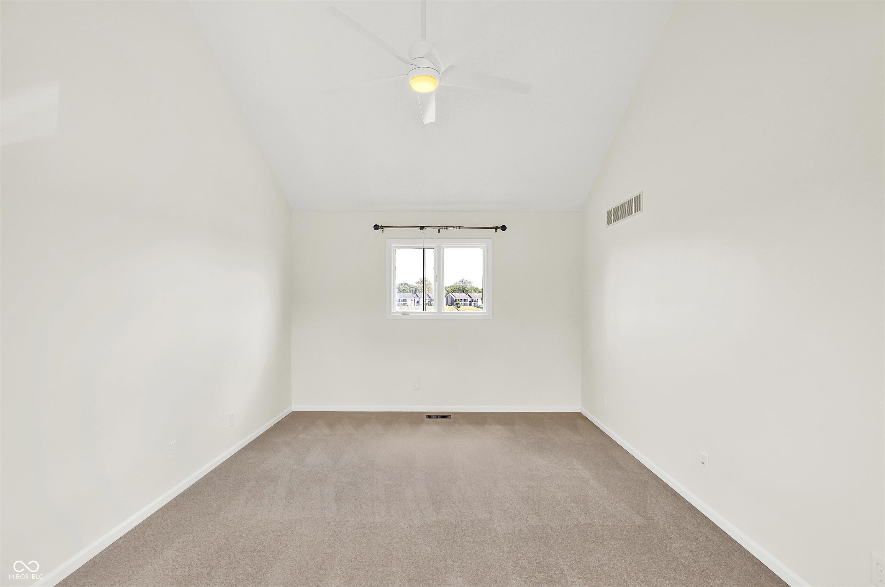 7669 River Road, Unit 28 Indianapolis, IN 46240 - Photo 21 of 32