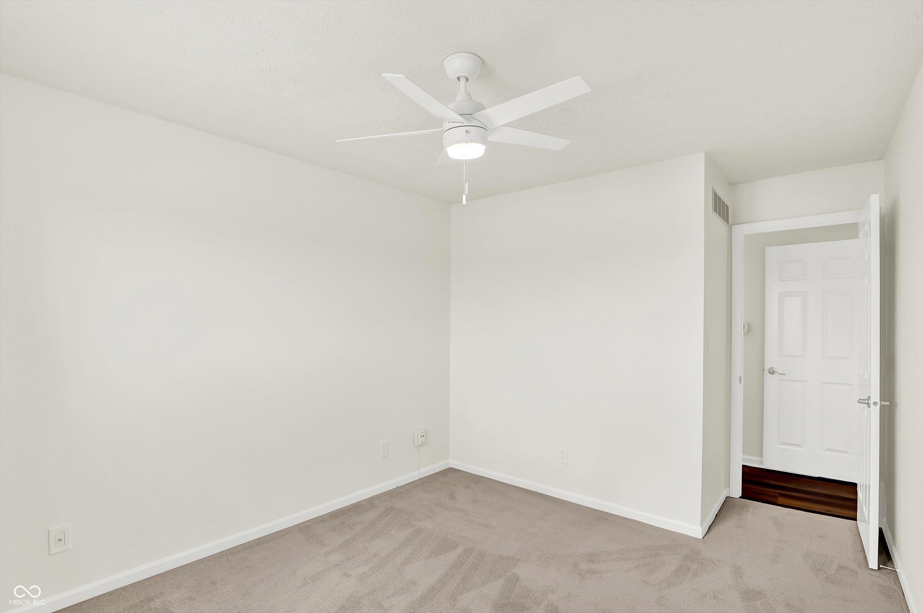 7669 River Road, Unit 28 Indianapolis, IN 46240 - Photo 25 of 32