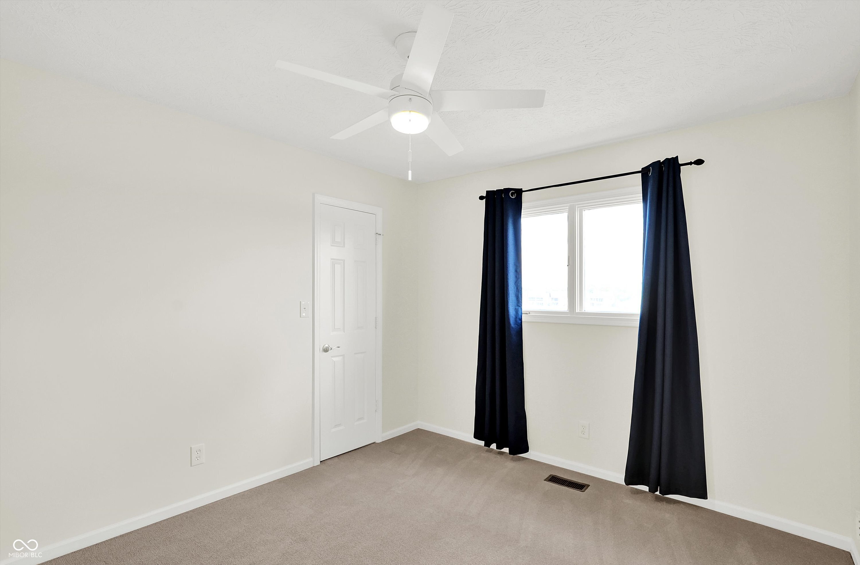 7669 River Road, Unit 28 Indianapolis, IN 46240 - Photo 27 of 32