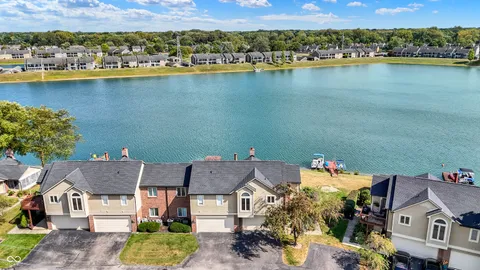 $250,000 | 7669 River Road, Unit 28, Indianapolis, IN 46240