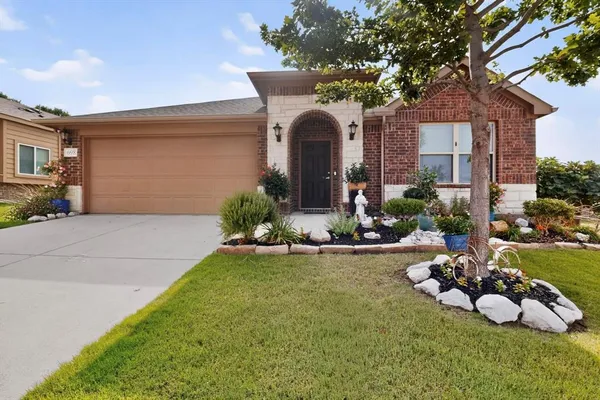 $345,000 | 698 Langdon Street, Lavon, TX 75166