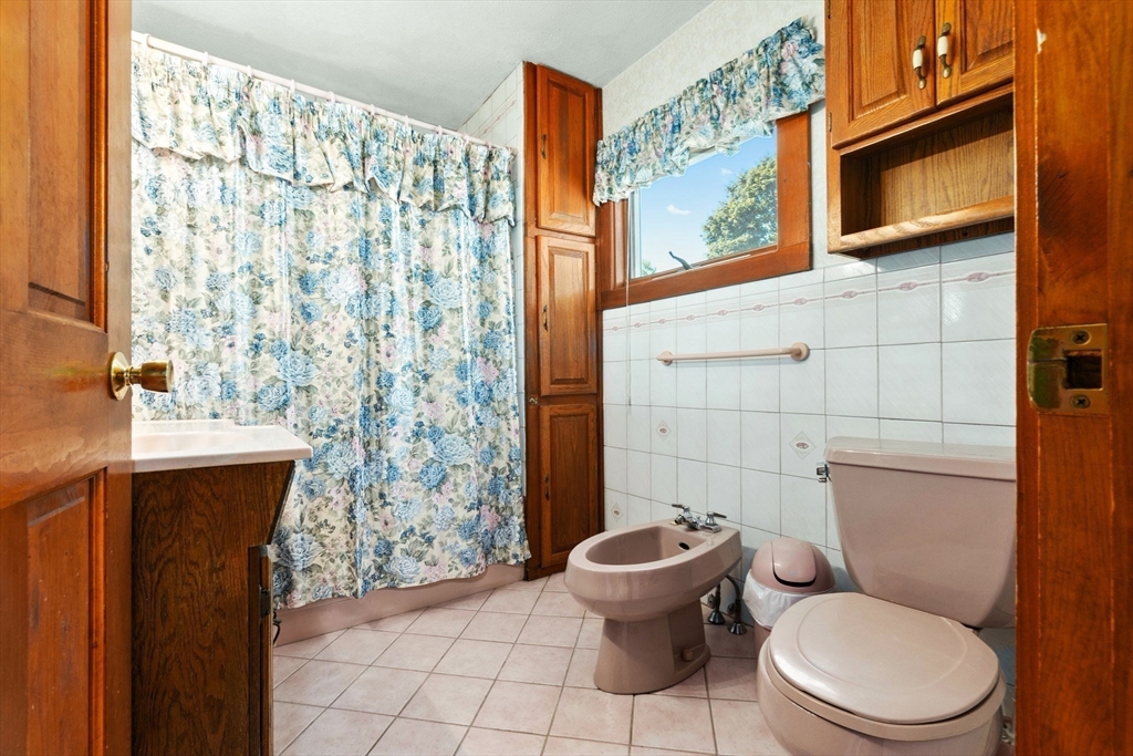 6 Englewood Road Peabody, MA 01960 - Photo 23 of 32 Gallery Image 23