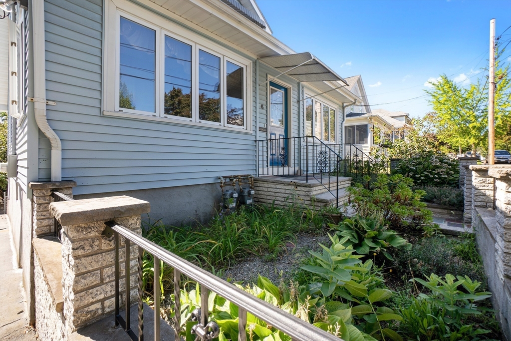 6 Englewood Road Peabody, MA 01960 - Photo 3 of 32 Gallery Image 3