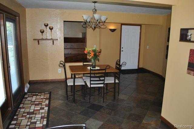 6830 Summerfield Road Temperance, MI 48182 - Photo 5 of 25 DSC_0966.jpg