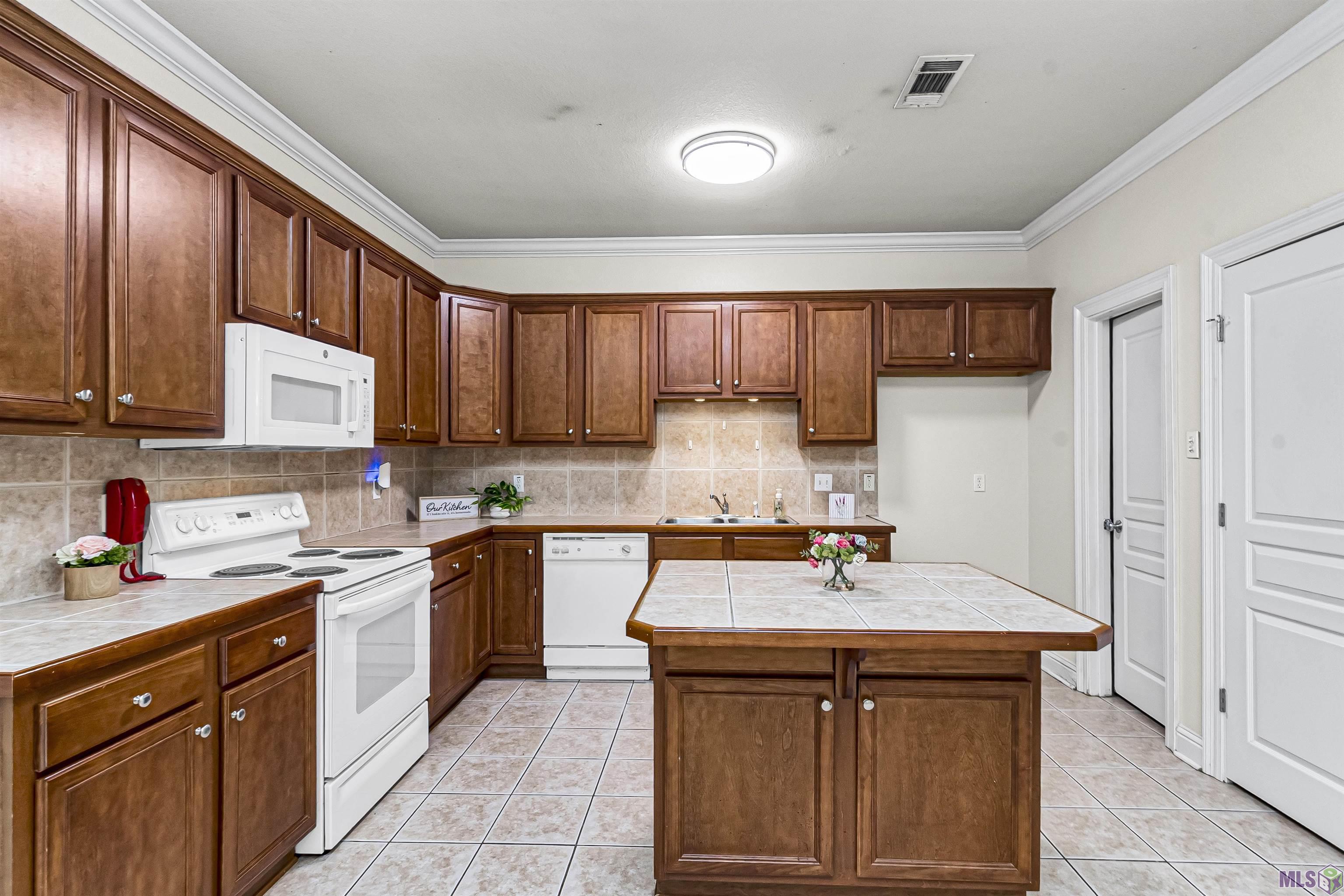 2932 Magazine Drive Baton Rouge, LA 70816 - Photo 9 of 23