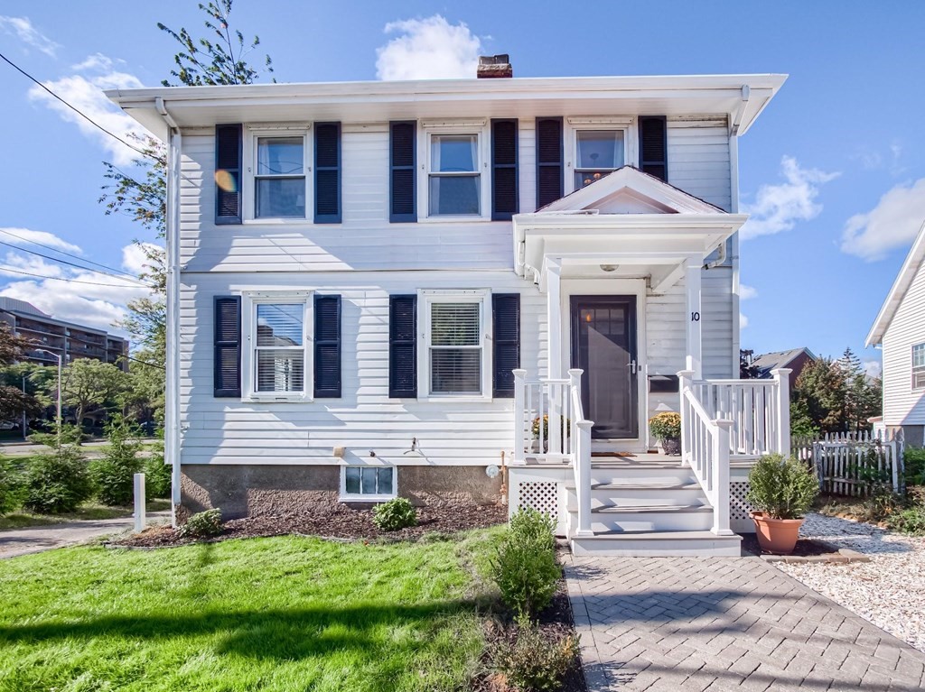 10 Bay State Road Quincy, MA 02171 - Photo 1 of 19 Gallery Image 1
