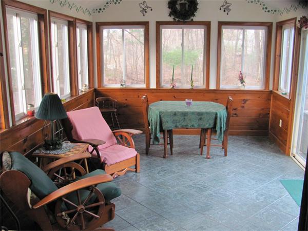 8 Charme Road Billerica, MA 01821 - Photo 3 of 17
