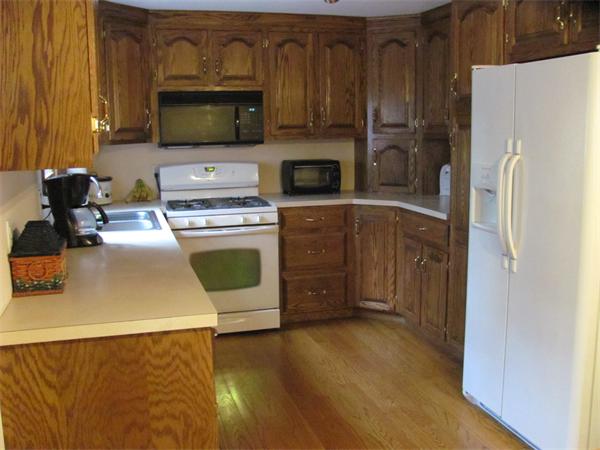 8 Charme Road Billerica, MA 01821 - Photo 6 of 17