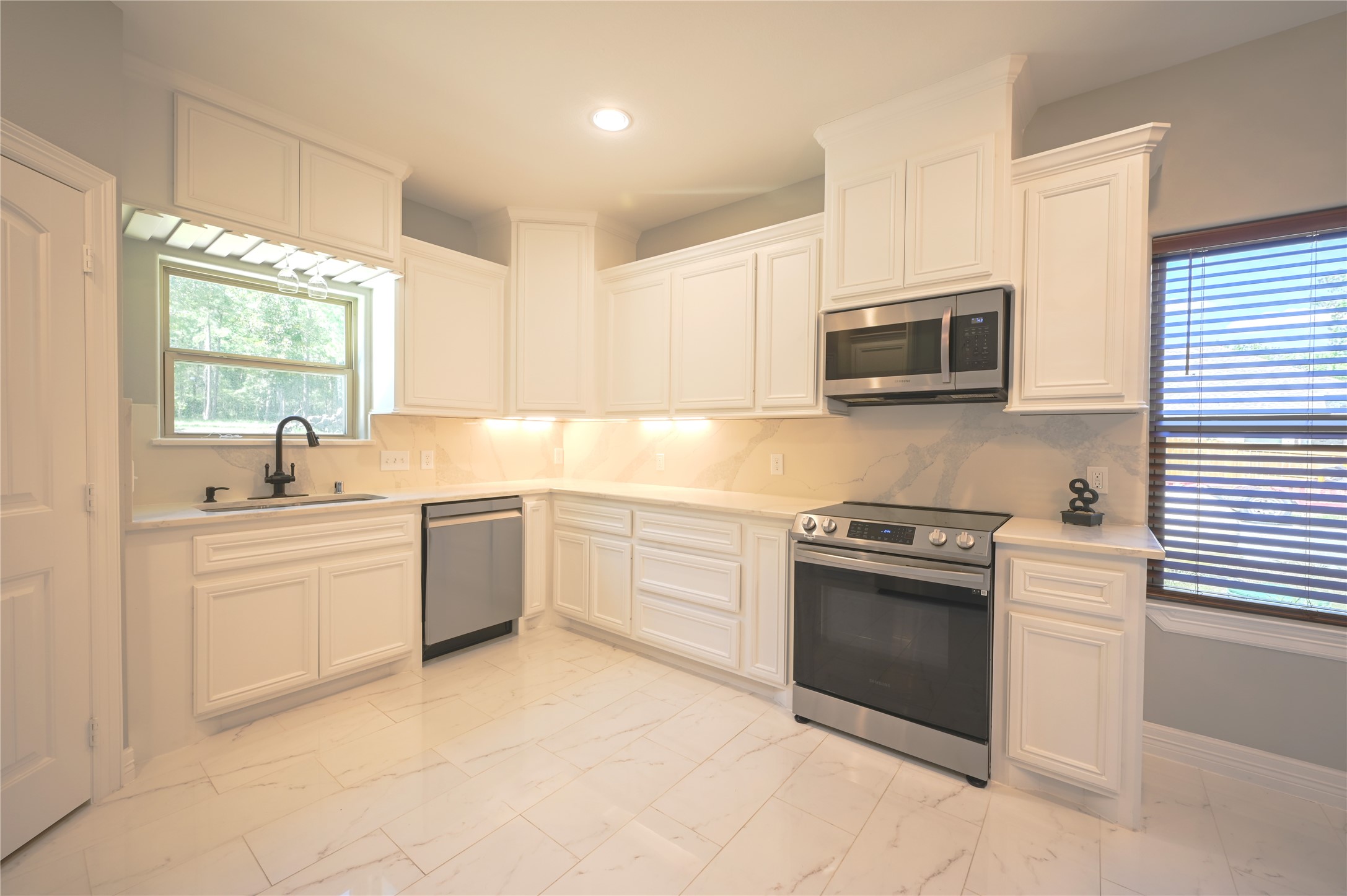 320 Dahlia Road Huntsville, TX 77320 - Photo 18 of 50