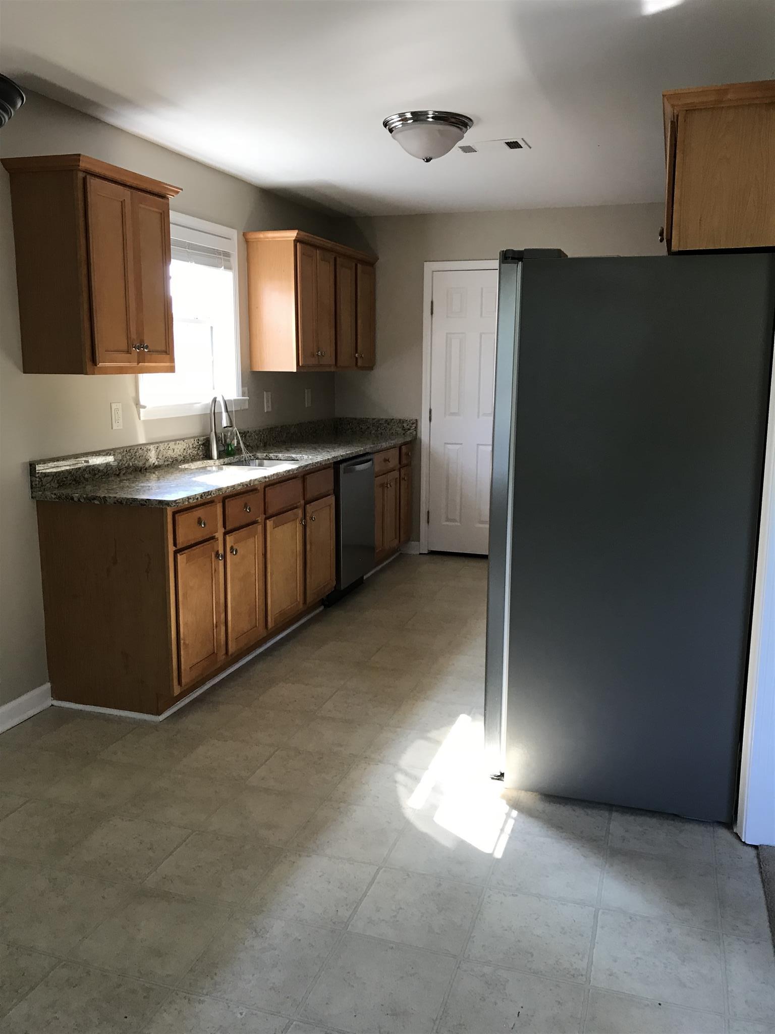 3009 Baker Way Spring Hill, TN 37174 - Photo 5 of 20 Kitchen view