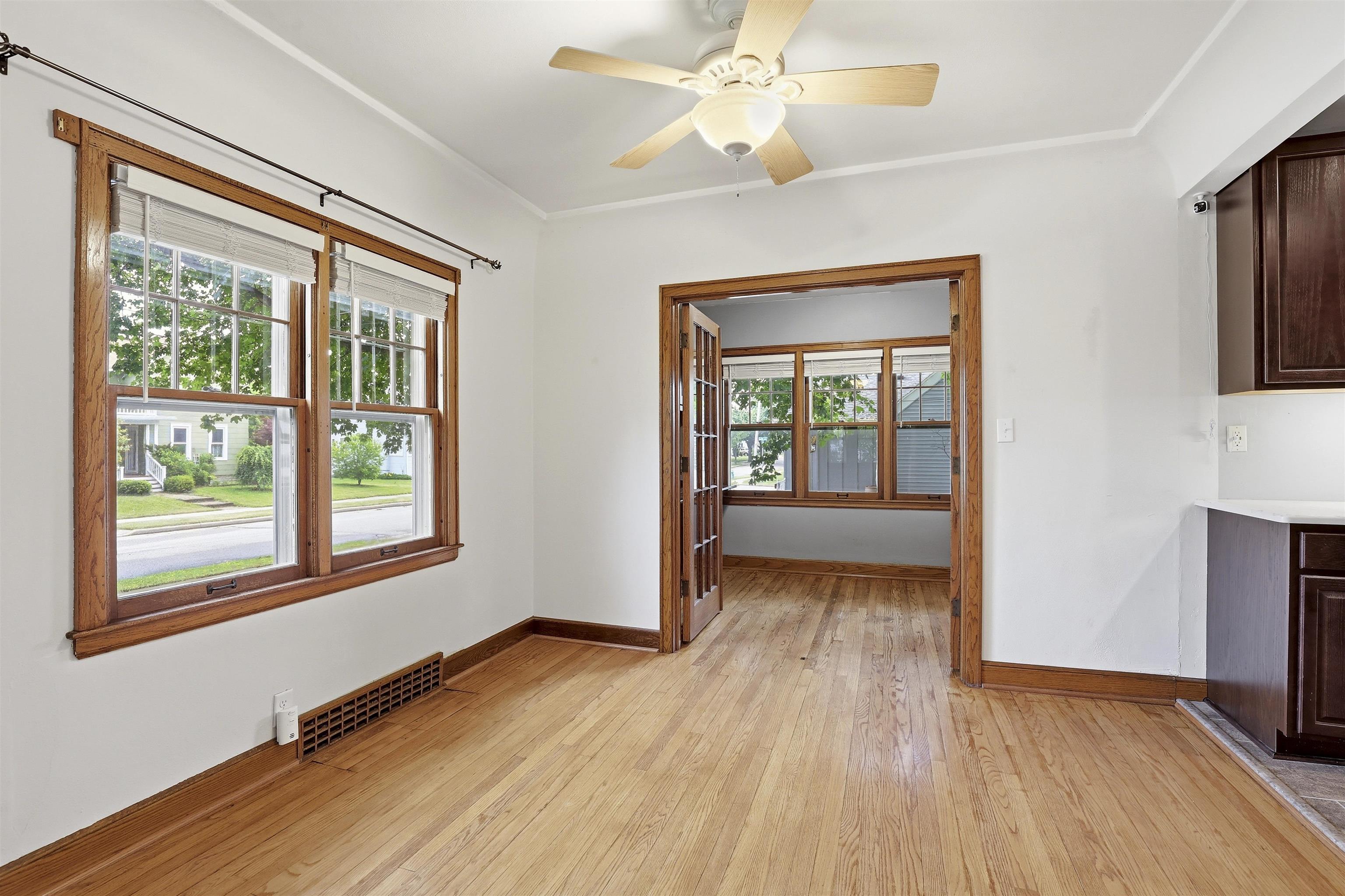 821 South Weimar Street Appleton, WI 54915 - Photo 9 of 37