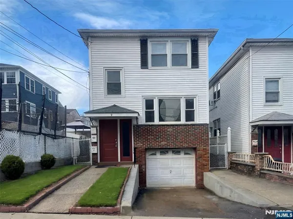 $2,900 | 9 Radley Street, Unit 1, Kearny, NJ 07032