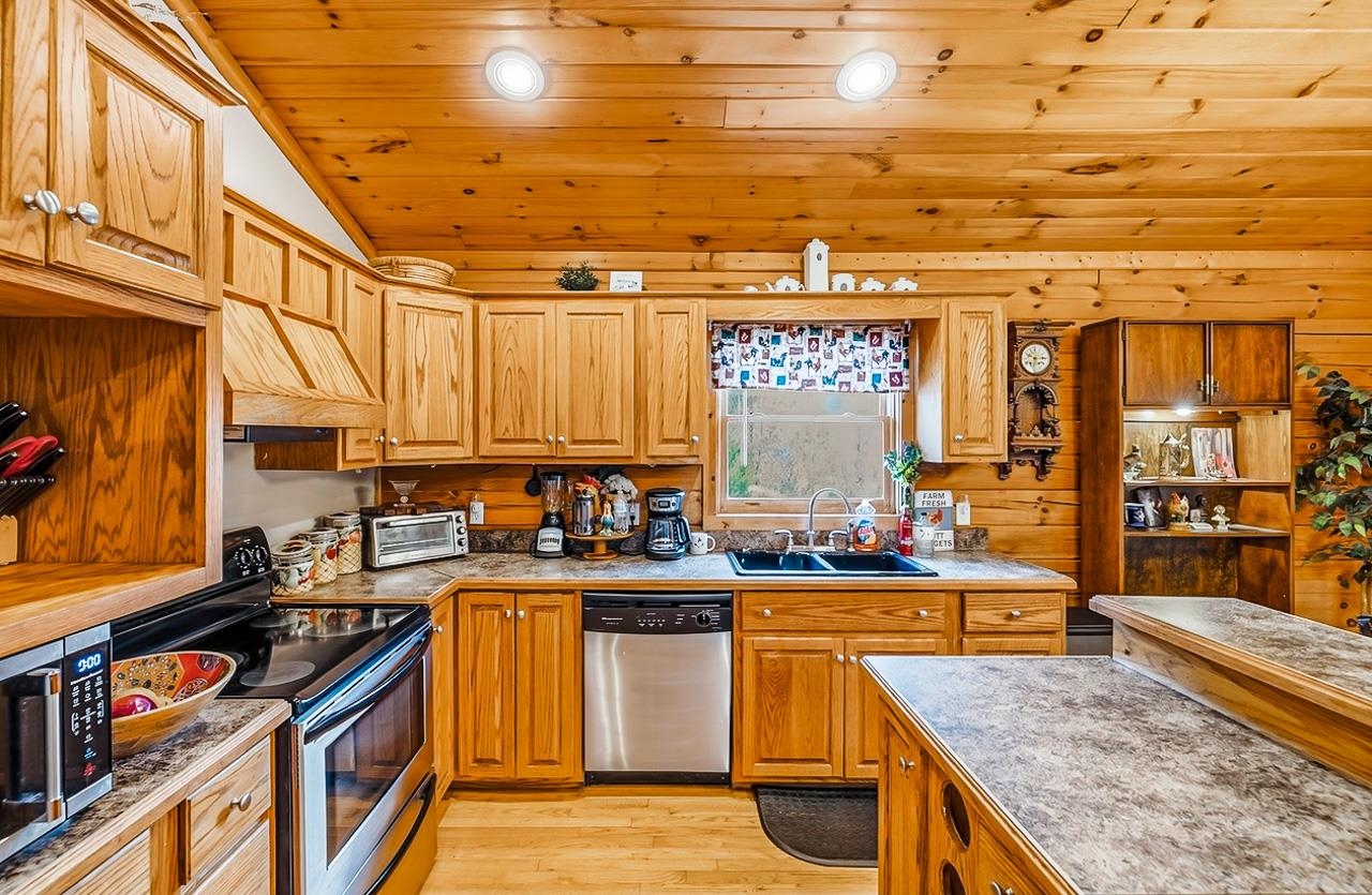 1944 River Crest Parkway Rutherfordton, NC 28139 - Photo 17 of 38