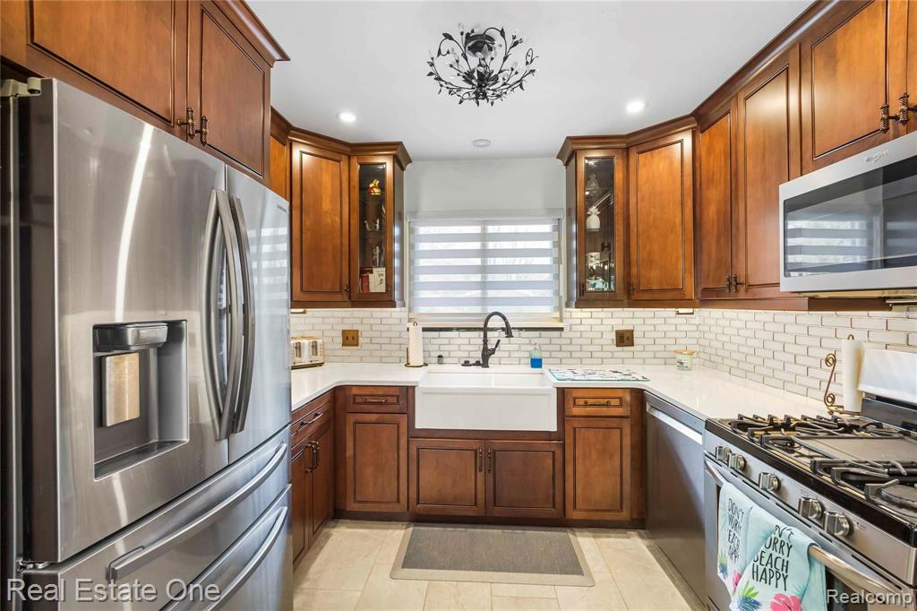 702 Ten Point Drive Rochester Hills, MI 48309 - Photo 11 of 34