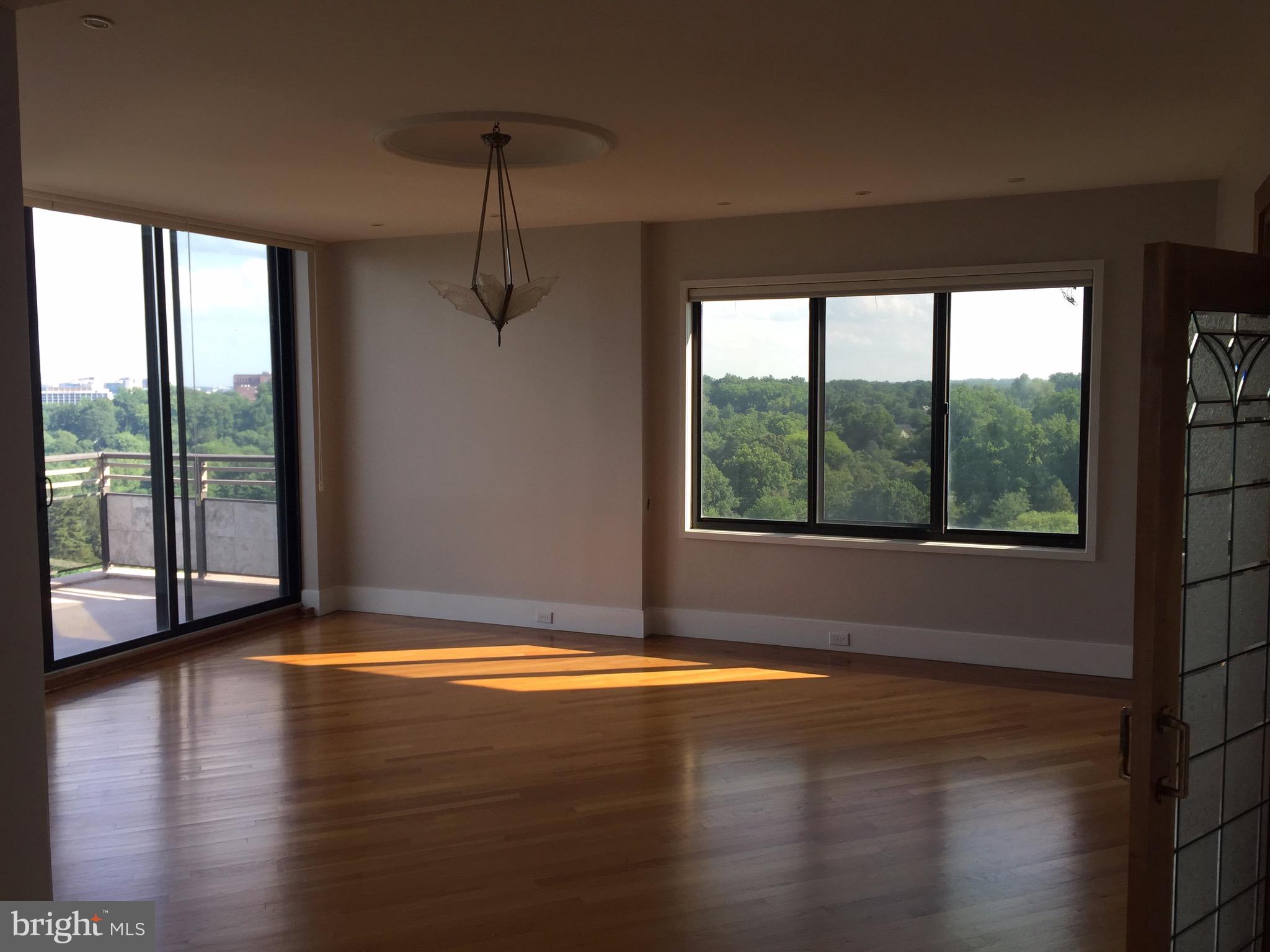 5225 Pooks Hill Road, Unit 1828S Bethesda, MD 20814 - Photo 10 of 28 Dining Room