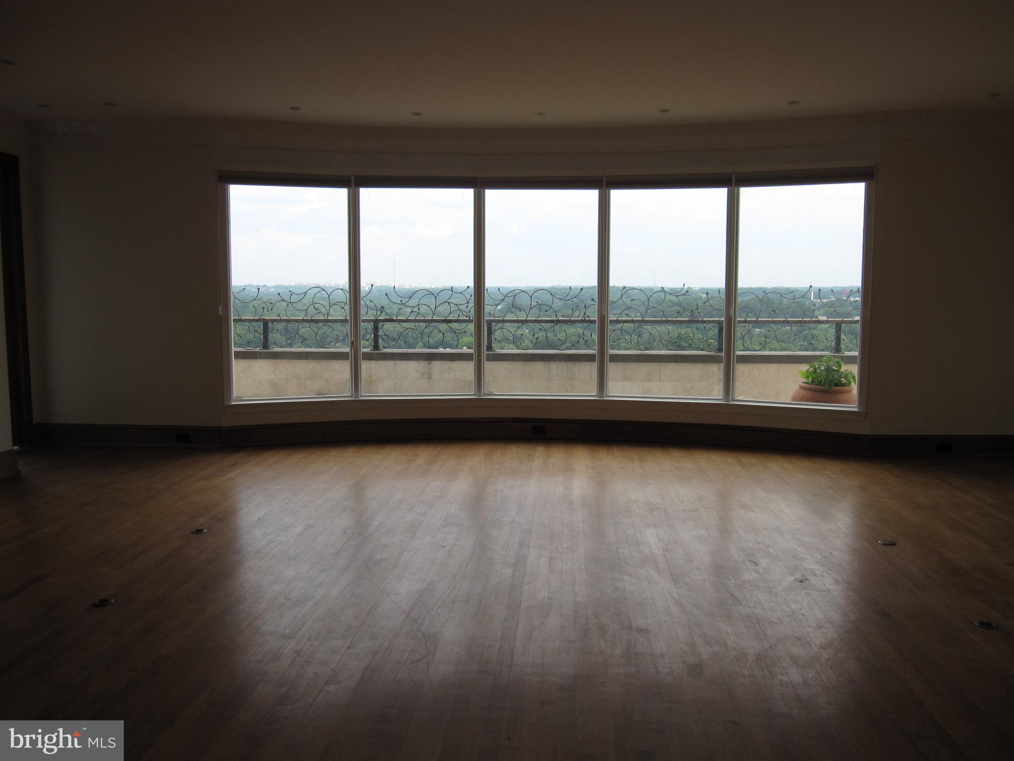 5225 Pooks Hill Road, Unit 1828S Bethesda, MD 20814 - Photo 8 of 28 Great Room
