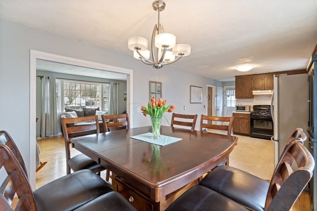 11 Benjamin Street Dedham, MA 02026 - Photo 8 of 32 Gallery Image 8