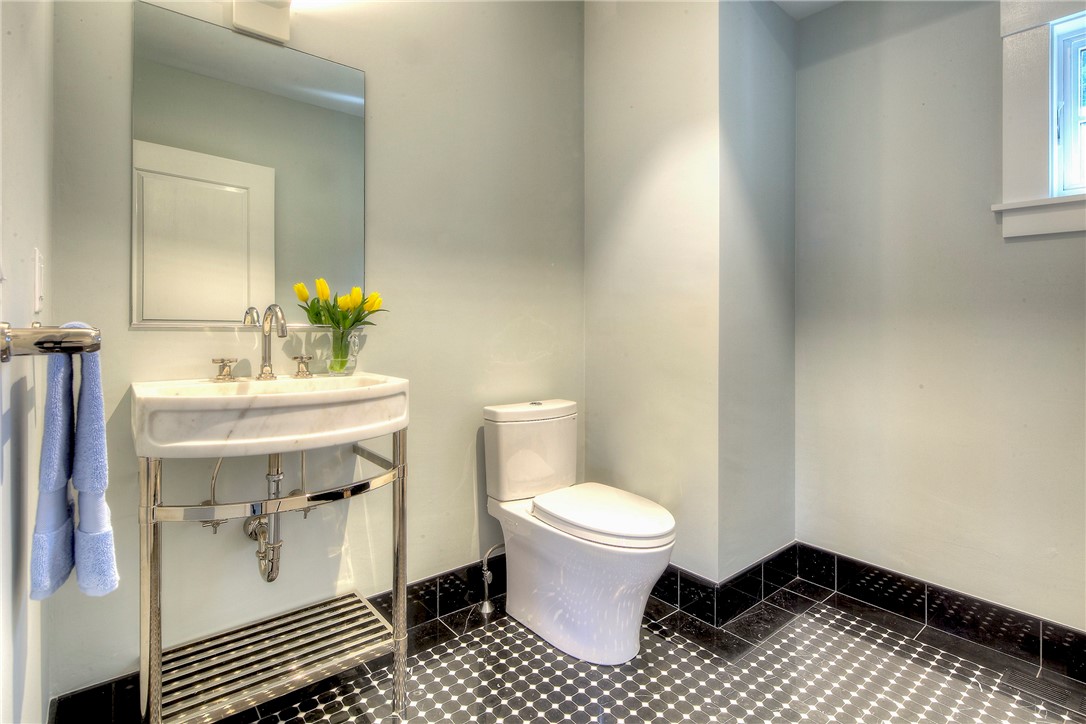 444 Purgatory Lane Middletown, RI 02842 - Photo 26 of 49 Guest Half Bath