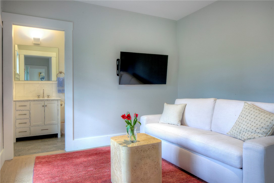 444 Purgatory Lane Middletown, RI 02842 - Photo 31 of 49 Den/ additional 1st floor guest bedroom with en-suite bath.