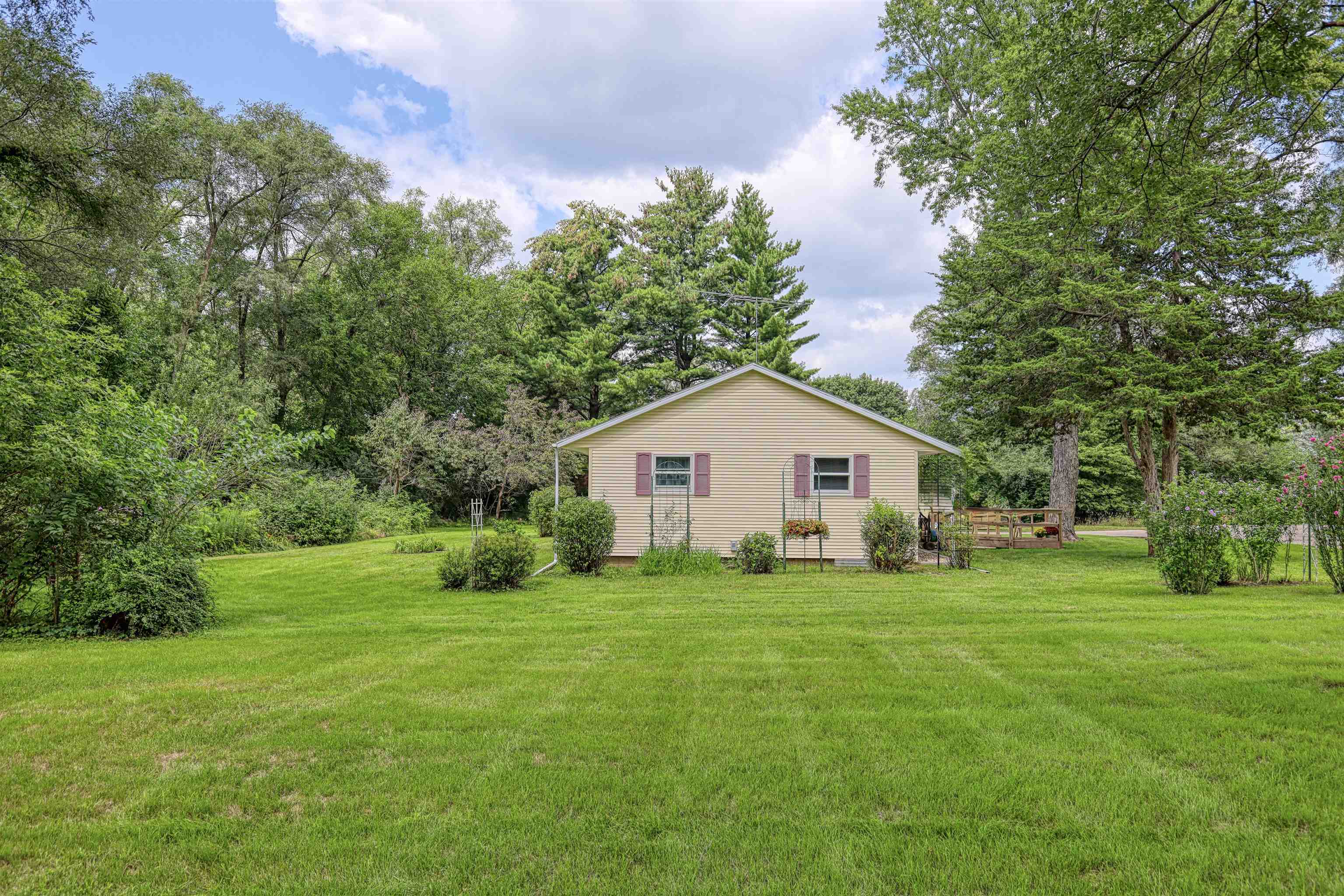2012 Terry Court Beloit, WI 53511 - Photo 29 of 37 Gallery Image 29