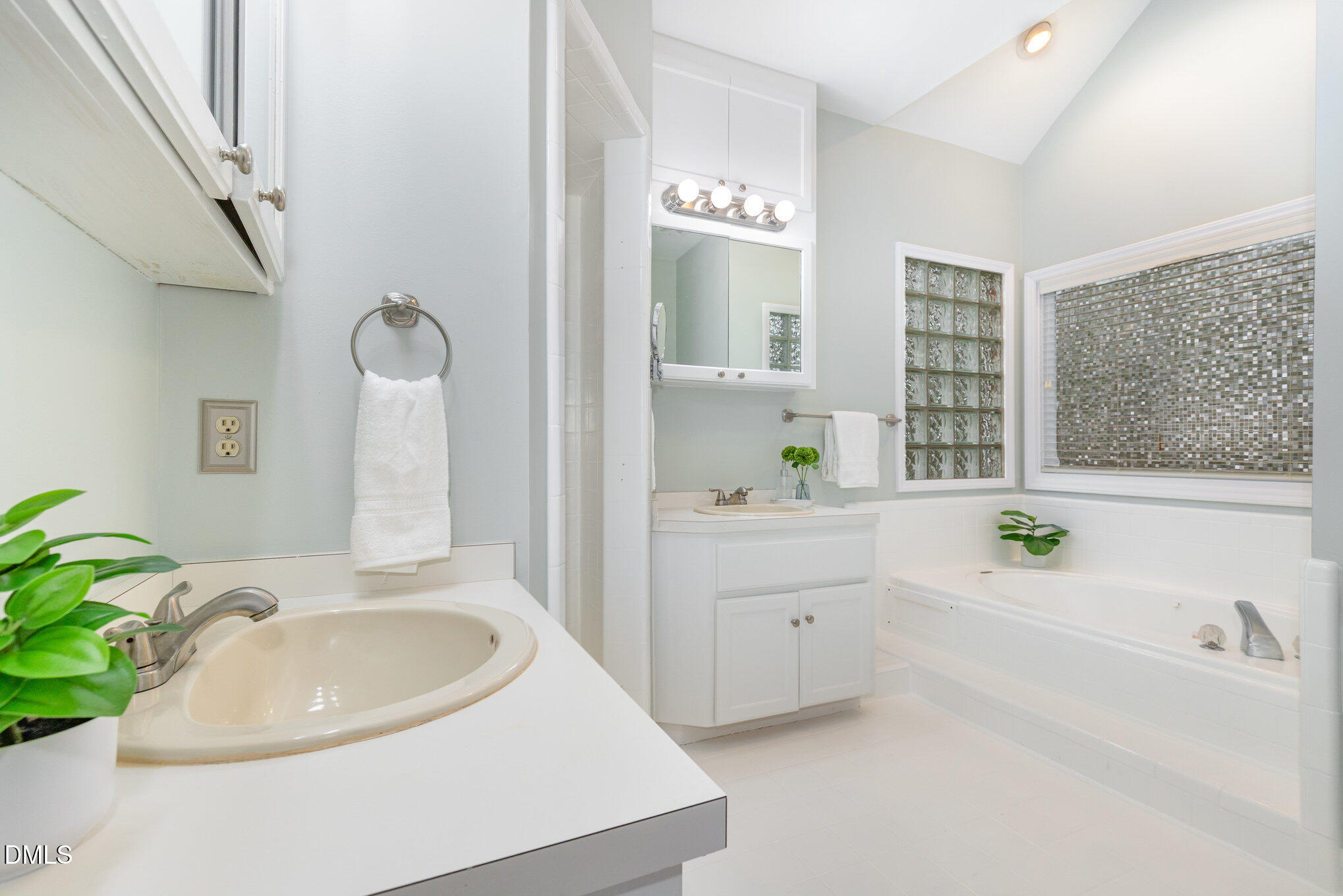 4103 Landfall Court Raleigh, NC 27613 - Photo 32 of 41 024_img_3738-edit_734