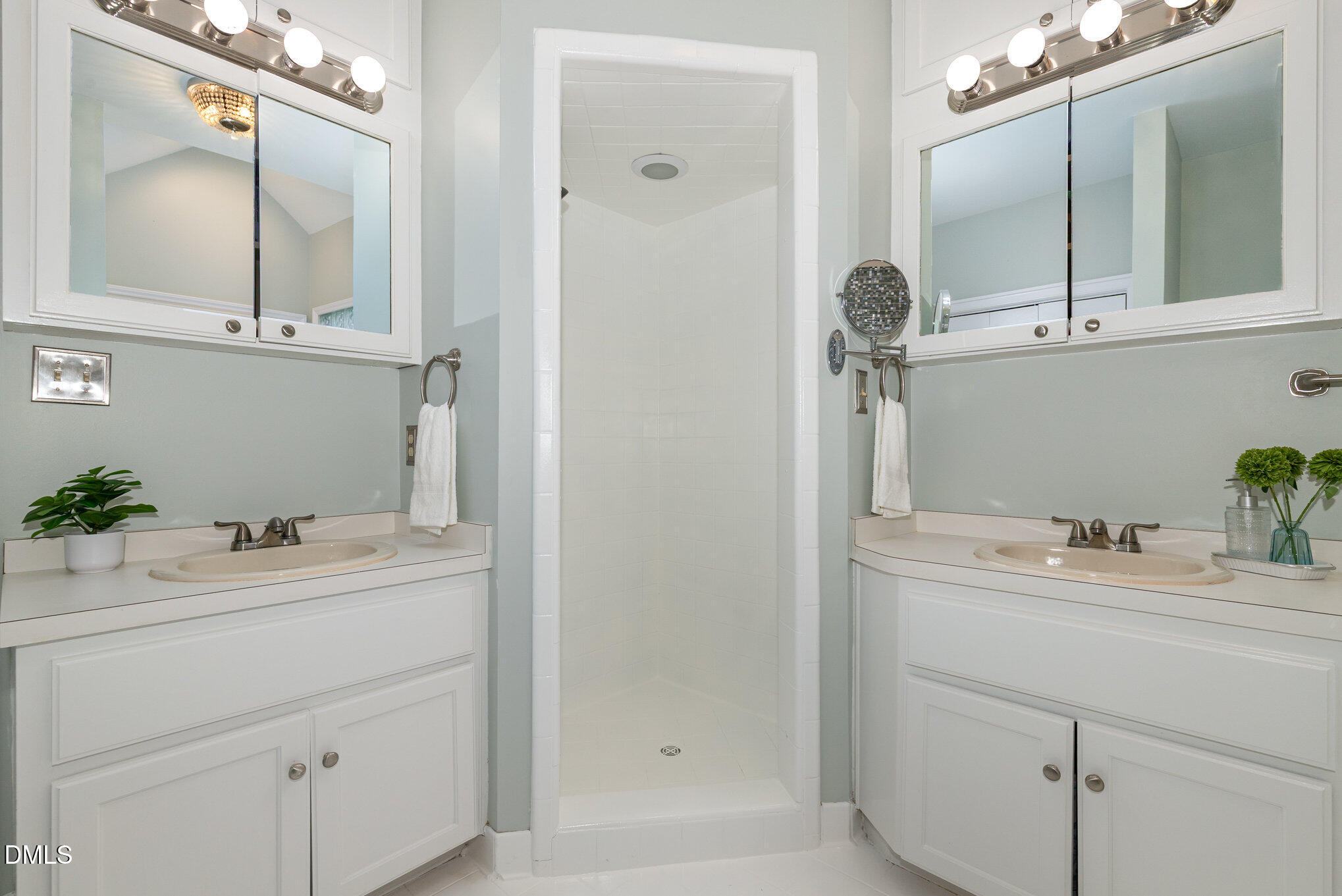 4103 Landfall Court Raleigh, NC 27613 - Photo 33 of 41 025_img_3743-edit_988