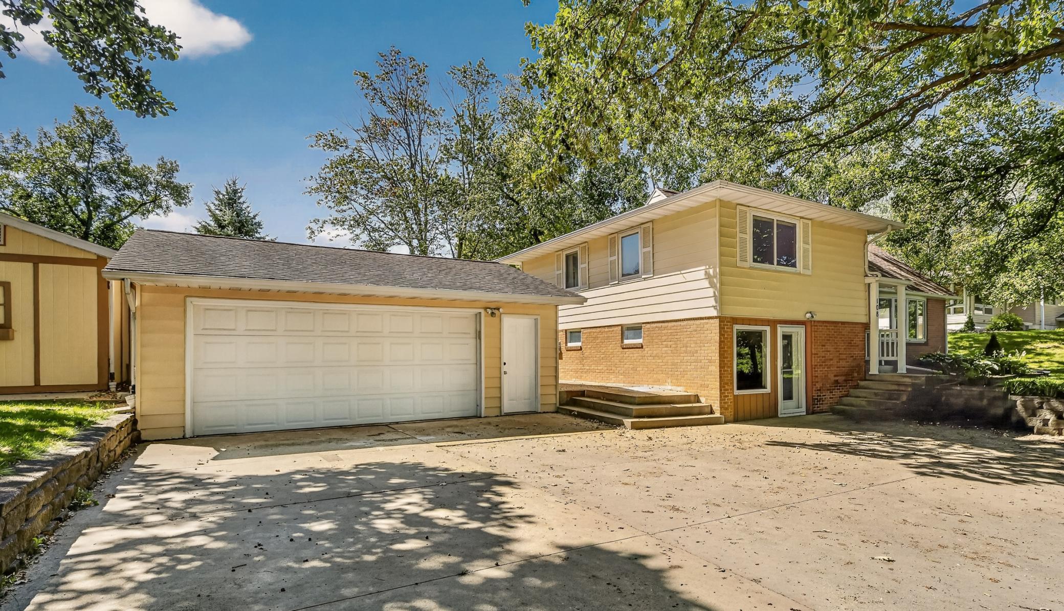 108 25th Street Southwest Rochester, MN 55902 - Photo 1 of 51 Gallery Image 1