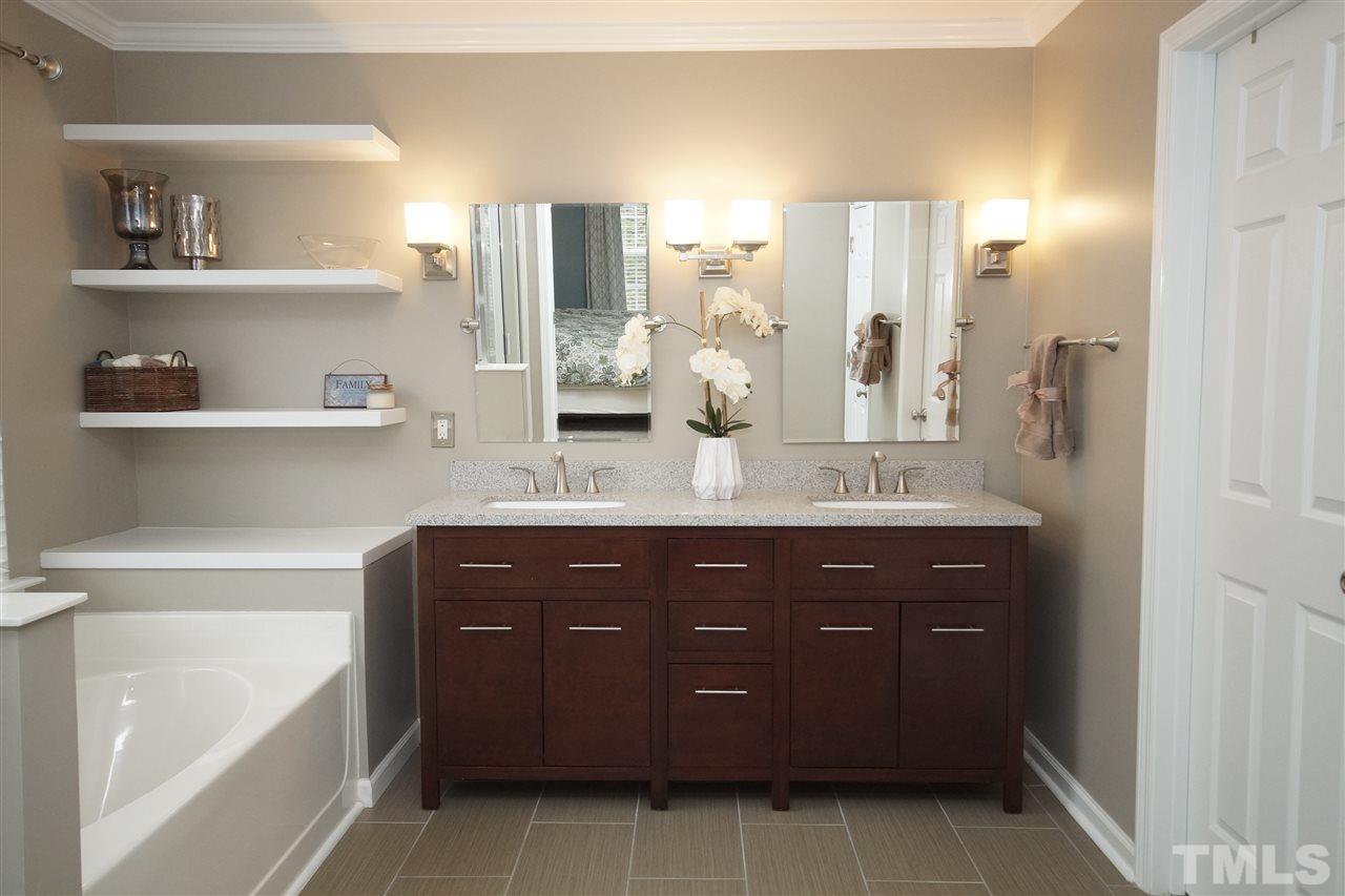 7440 Silver View Lane Raleigh, NC 27613 - Photo 14 of 24