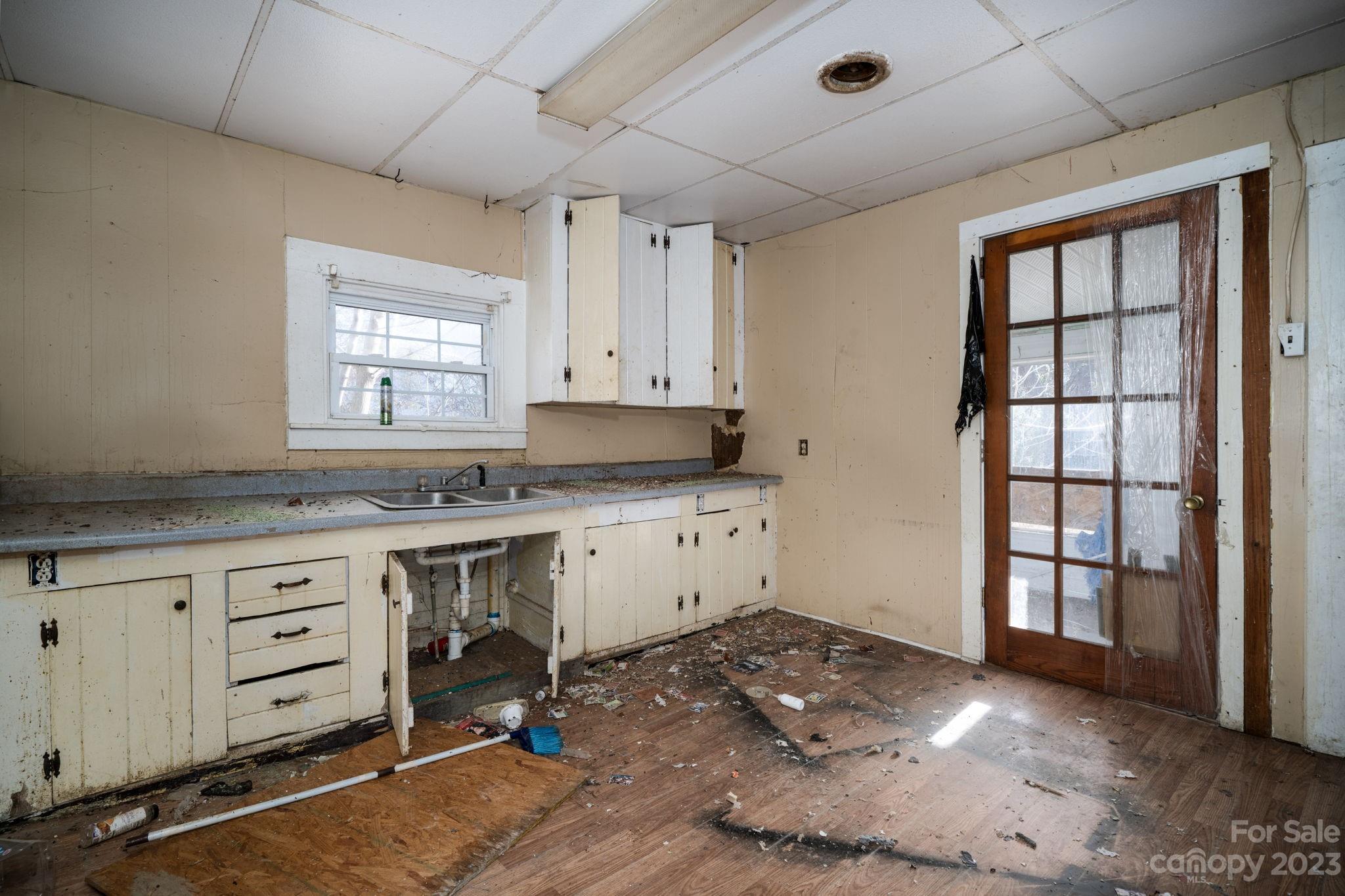 596 Old Mooresboro Road Mooresboro, NC 28114 - Photo 7 of 40 a view of cabinets and window