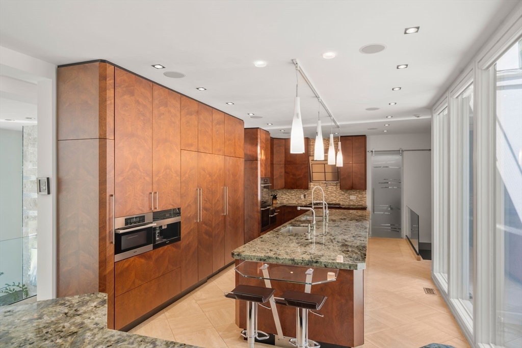 17 Edge Hill Road Newton, MA 02467 - Photo 10 of 29