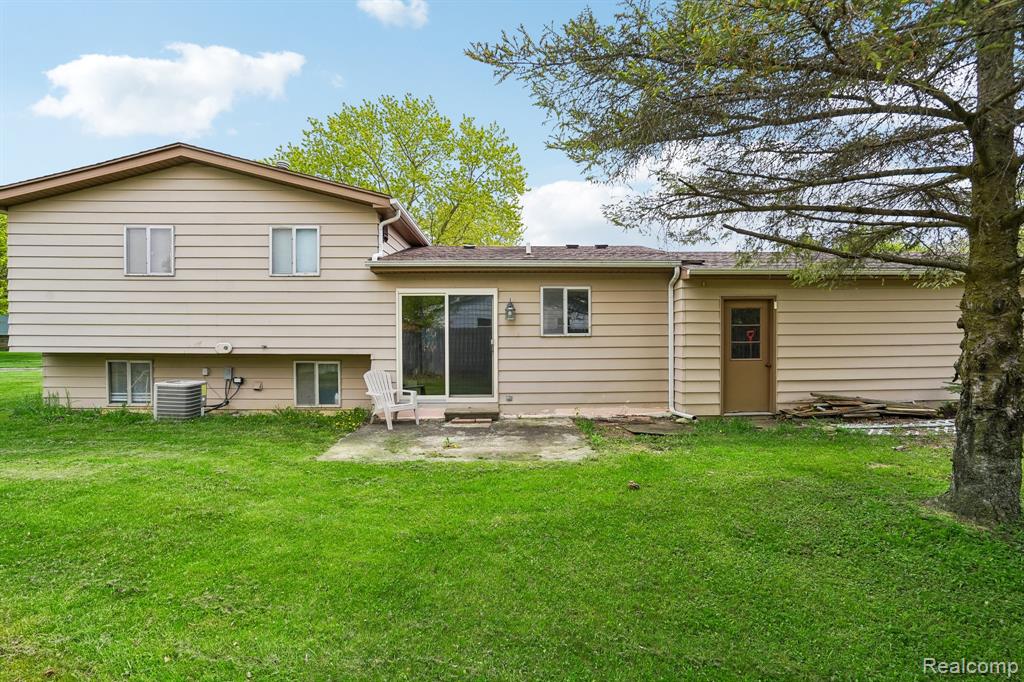 717 Murphy Court Linden, MI 48451 - Photo 25 of 29