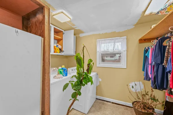 $108,500 | 220 Western Avenue, De Land, IL 61839