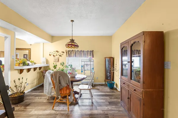 $108,500 | 220 Western Avenue, De Land, IL 61839