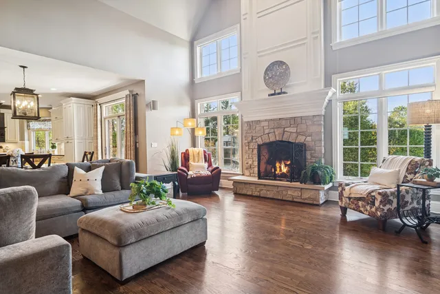 $1,395,000 | 165 Haverton Way, North Barrington, IL 60010
