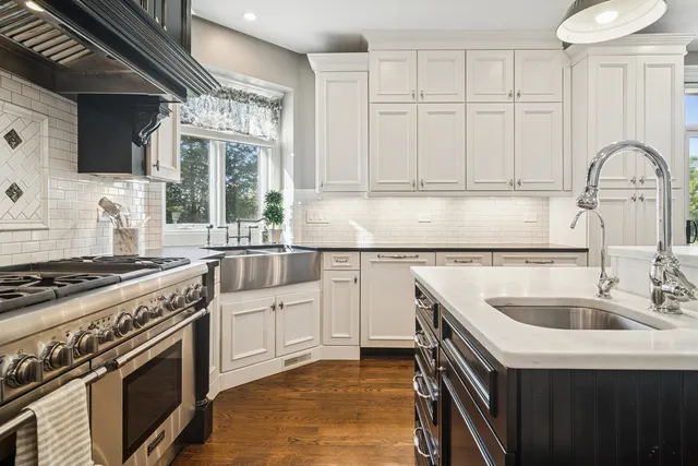 $1,395,000 | 165 Haverton Way, North Barrington, IL 60010