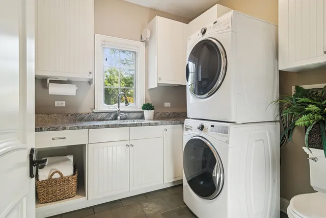 $1,395,000 | 165 Haverton Way, North Barrington, IL 60010