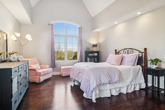 $1,395,000 | 165 Haverton Way, North Barrington, IL 60010