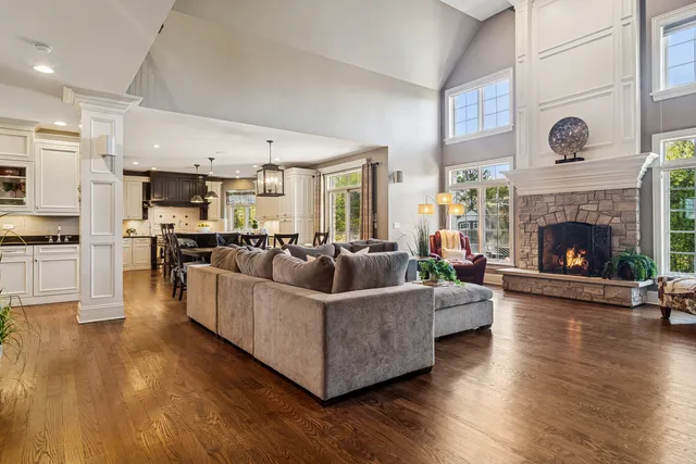 $1,395,000 | 165 Haverton Way, North Barrington, IL 60010