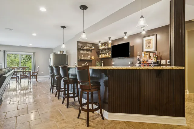 $1,395,000 | 165 Haverton Way, North Barrington, IL 60010