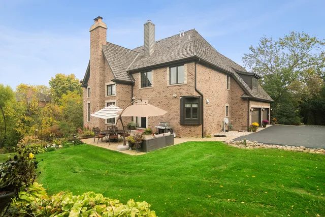 $1,395,000 | 165 Haverton Way, North Barrington, IL 60010
