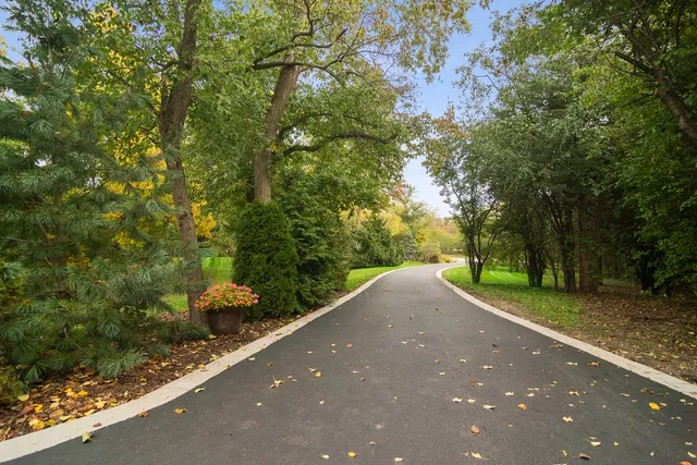 $1,395,000 | 165 Haverton Way, North Barrington, IL 60010