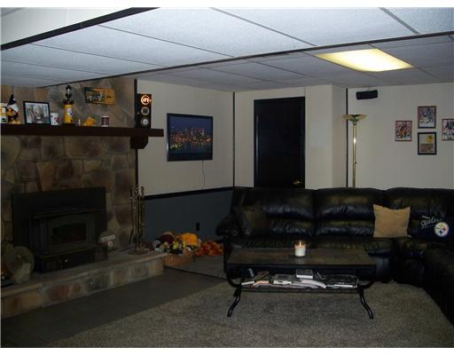 150 Craft Road Washington, PA 15301 - Photo 6 of 11 Family Room.