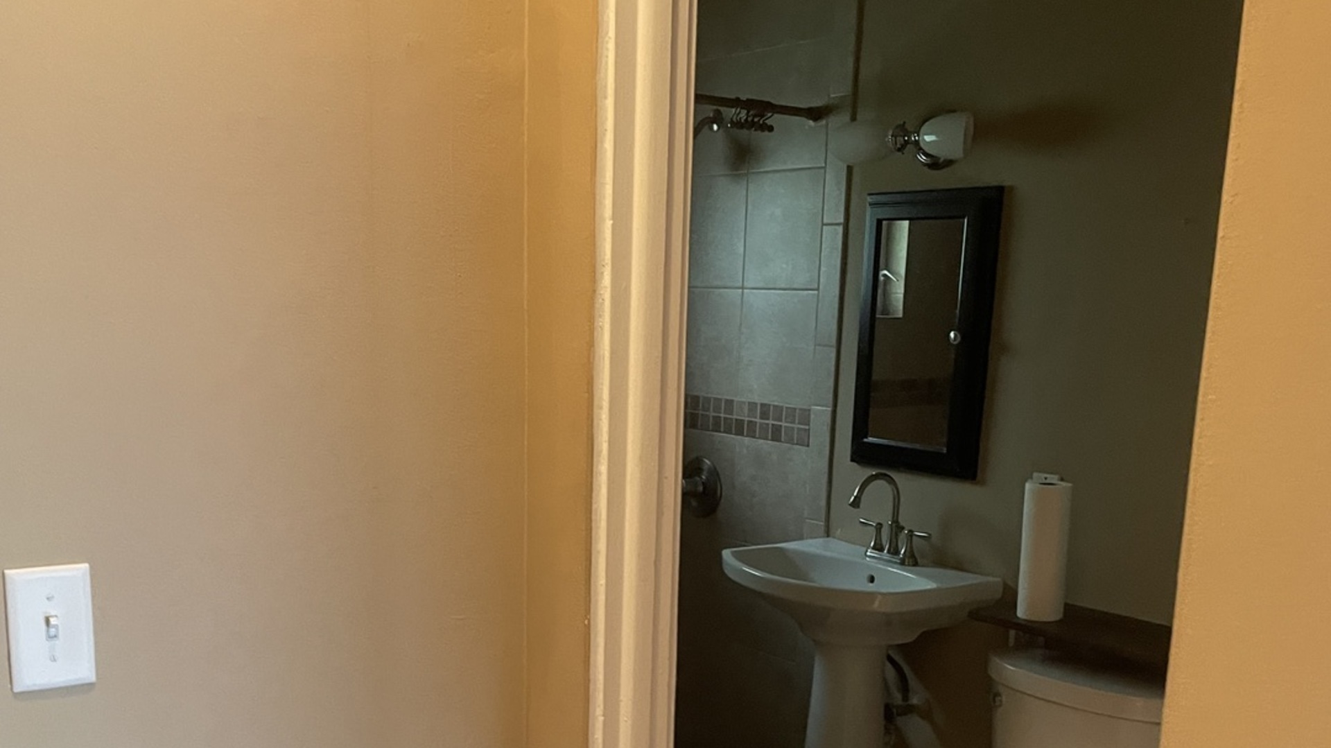 632 North Center Street, Unit 2W Naperville, IL 60563 - Photo 9 of 12