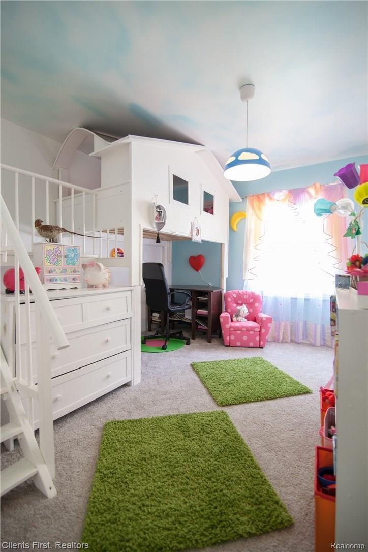 35501 Johnstown Road Farmington, MI 48335 - Photo 30 of 36 Kids room with custom loft bed