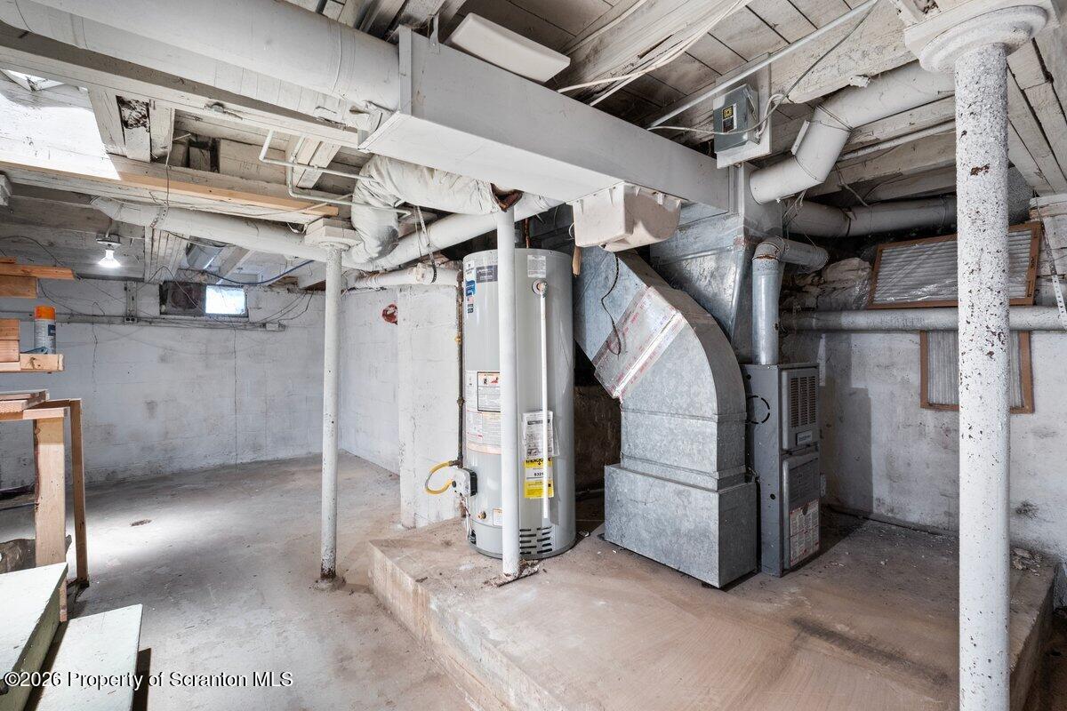18 Linden Street Luzerne, PA 18709 - Photo 25 of 32 a view of a garage