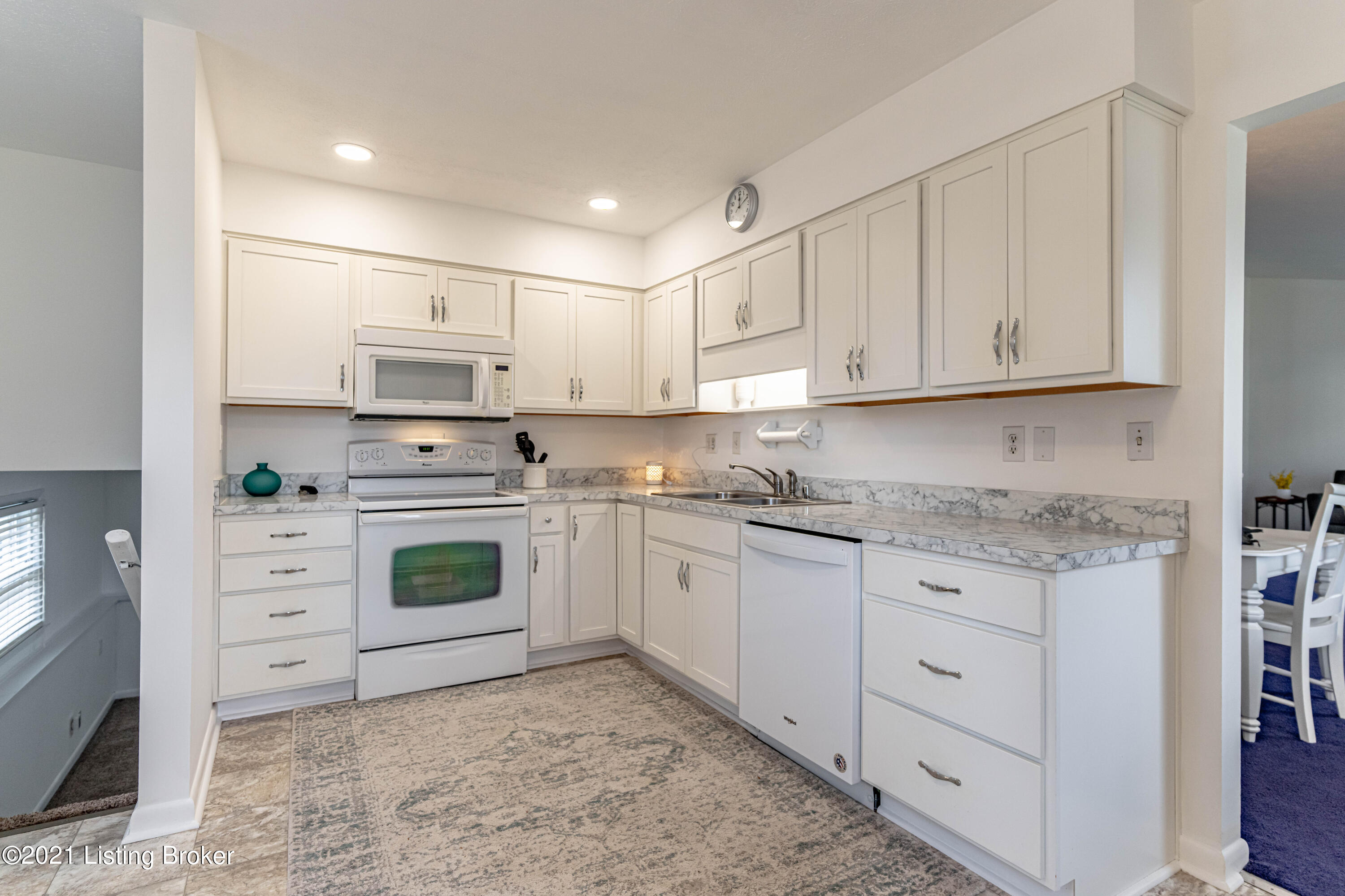 6609 Fernview Road Louisville, KY 40291 - Photo 67 of 68 Additional kitchen