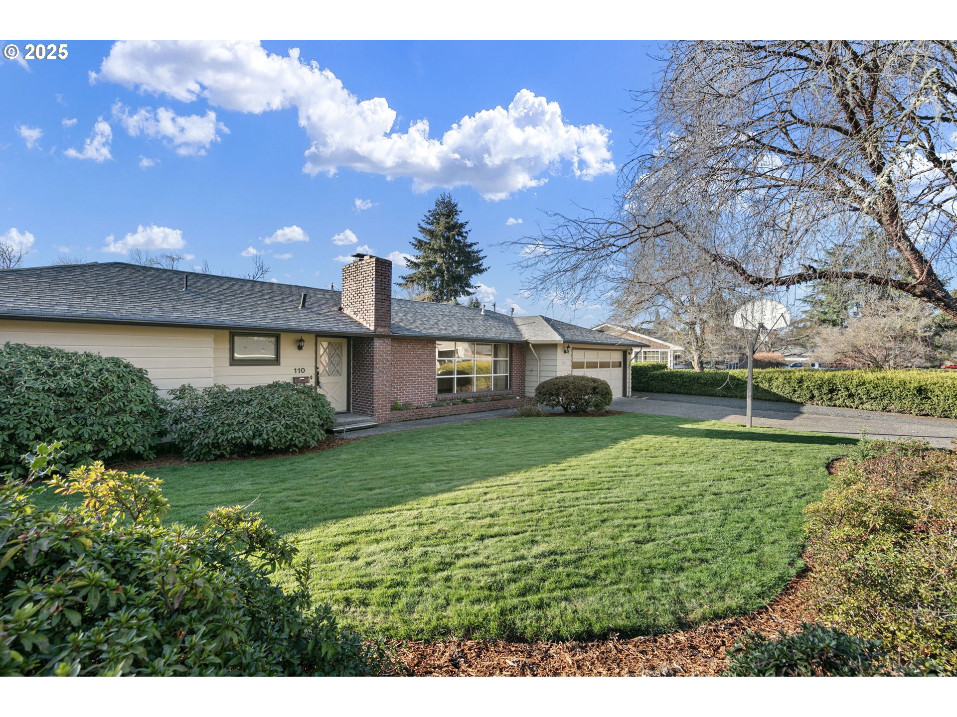 110 Rustic Place Eugene, OR 97401 - Photo 2 of 48 Gallery Image 2