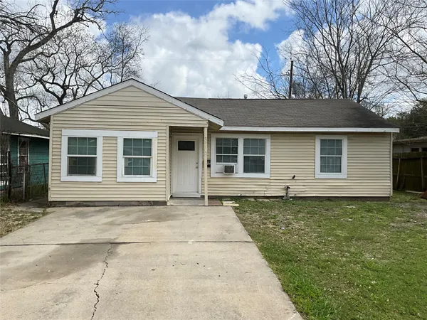 $2,000 | 6709 Kassarine Pass, Houston, TX 77033